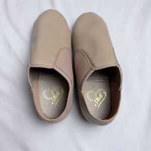 Stelle Kids Leather Slip-On Jazz Dance Shoe
